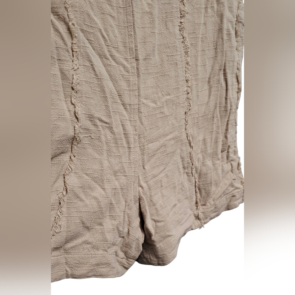 Doe & Rae Linen Romper - Picture 4 of 9